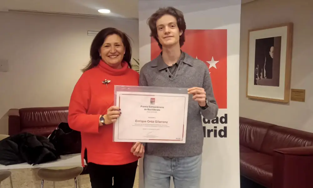 Enrique Ortiz Gilarranz, Premio Extraordinario de Bachillerato
